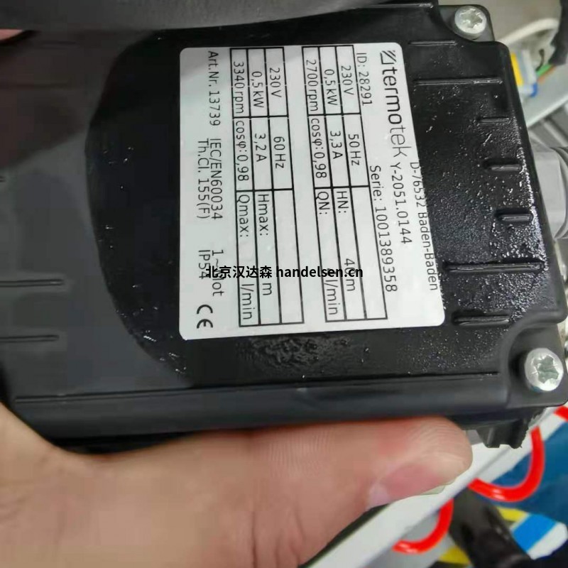 Termotek冷卻水循環(huán)泵13739用于半導(dǎo)體行業(yè) 09ca253166bd659e2eb24019058d958_副本