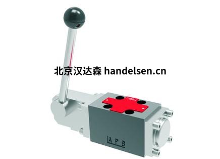 二位四通與三位四通換向閥，手動(dòng)控制